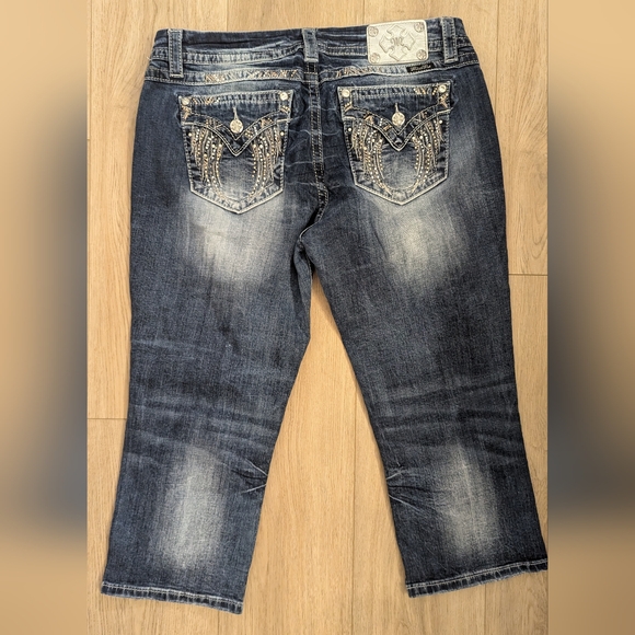 Miss Me jeans mid-rise easy crop size 32 - Picture 1 of 3